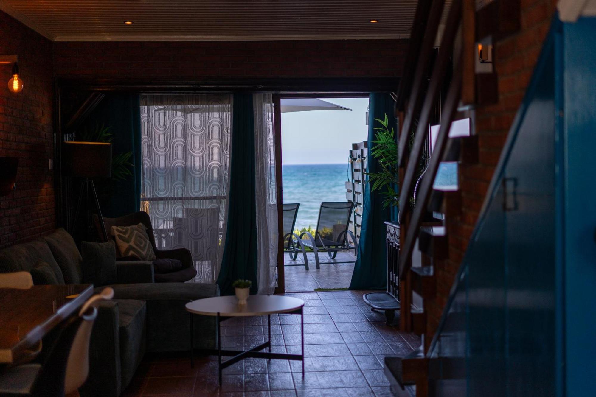Vila Beach House At Seafront Meneou Exteriér fotografie